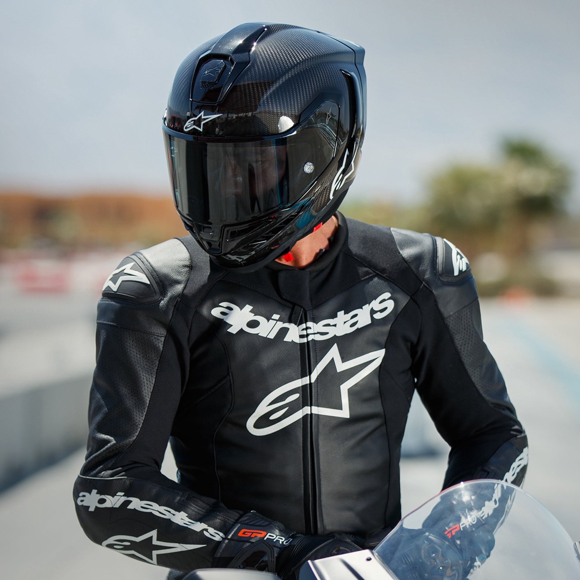 Alpinestars Supertech R10 Solid ECE 06 / FIM - Black Carbon